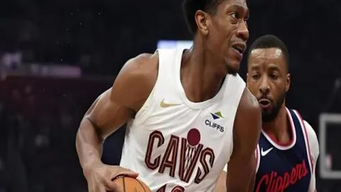 河南队力保王上源留阵，却意外揭开球队深层隐忧？押注稳定阵容，却忽略了对未来的投资？